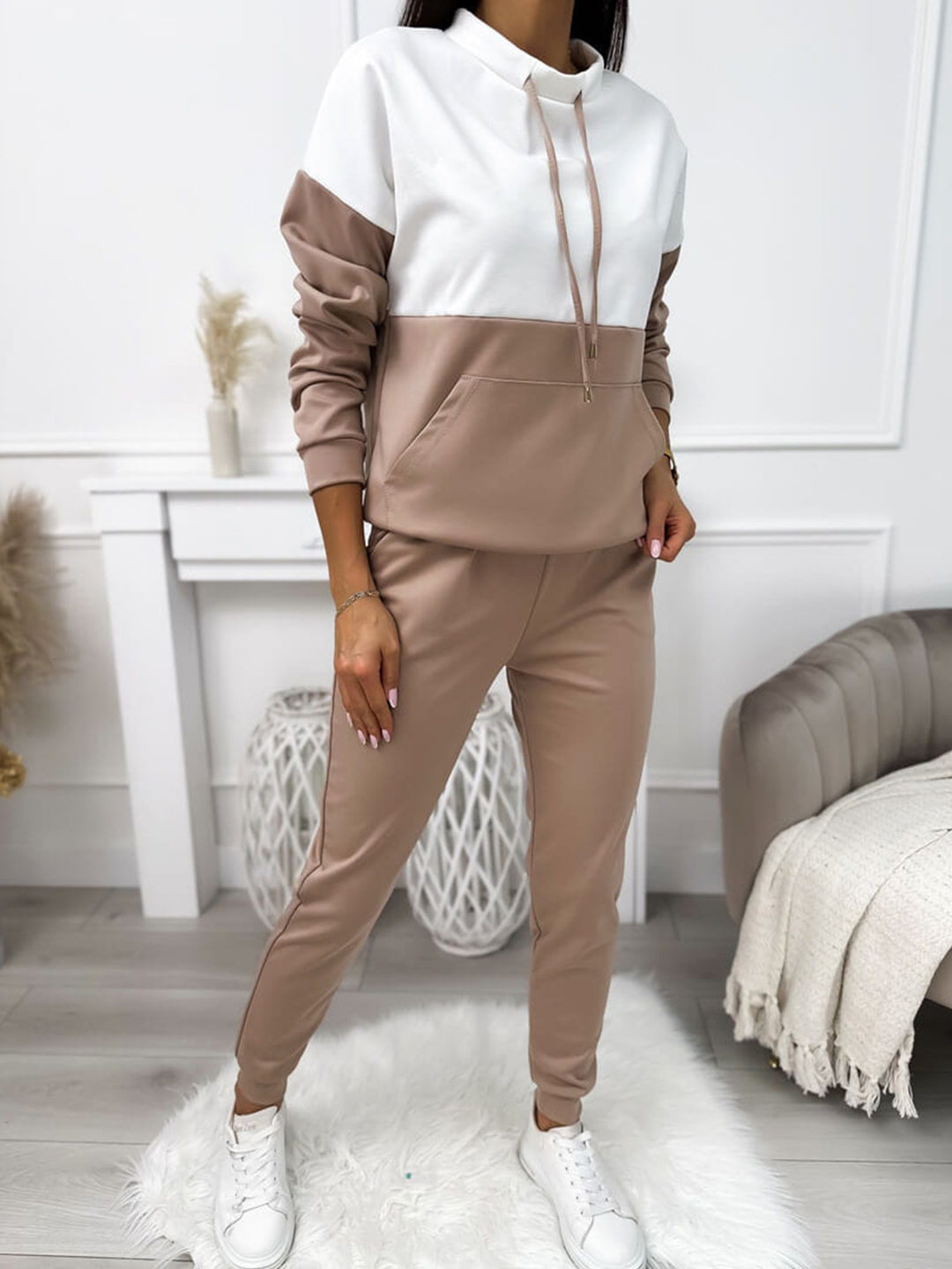 Damen Zweiteiliges Loungewear‑Set mit Stehkragen, Kängurutasche und schmaler Jogginghose Drune