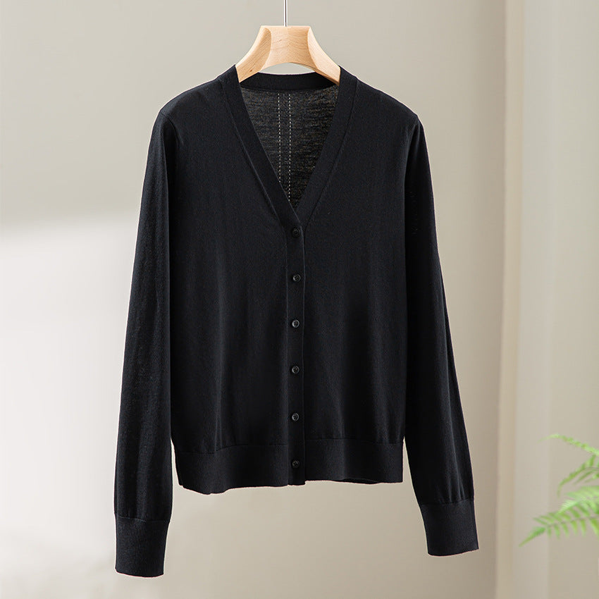 Damen Minimalistischer Merino‑Blend Cardigan mit V‑Ausschnitt und feinen Rippabschlüssen Drune