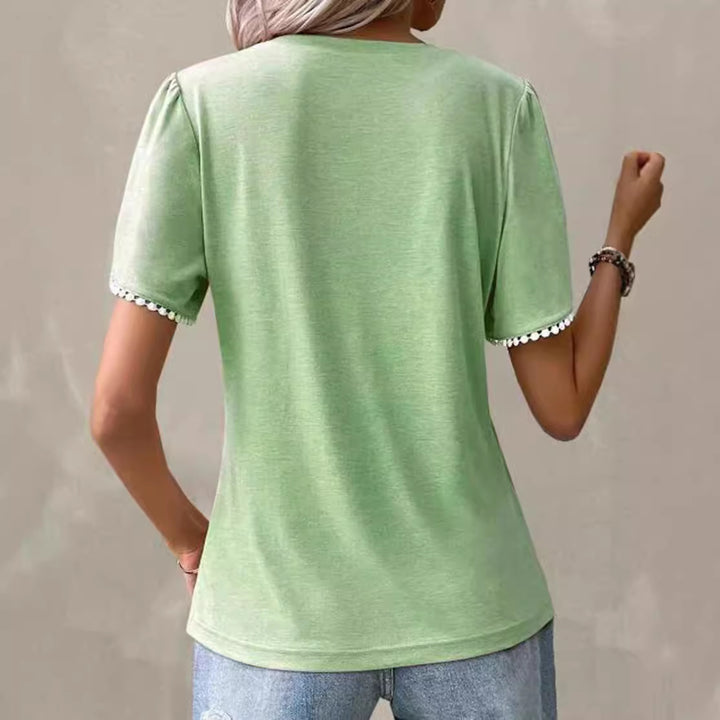 Damen nan Rundhals-Shirt mit dekorativer Kellerfalten-Front, Flatterärmeln und Pompon-Borte Drune