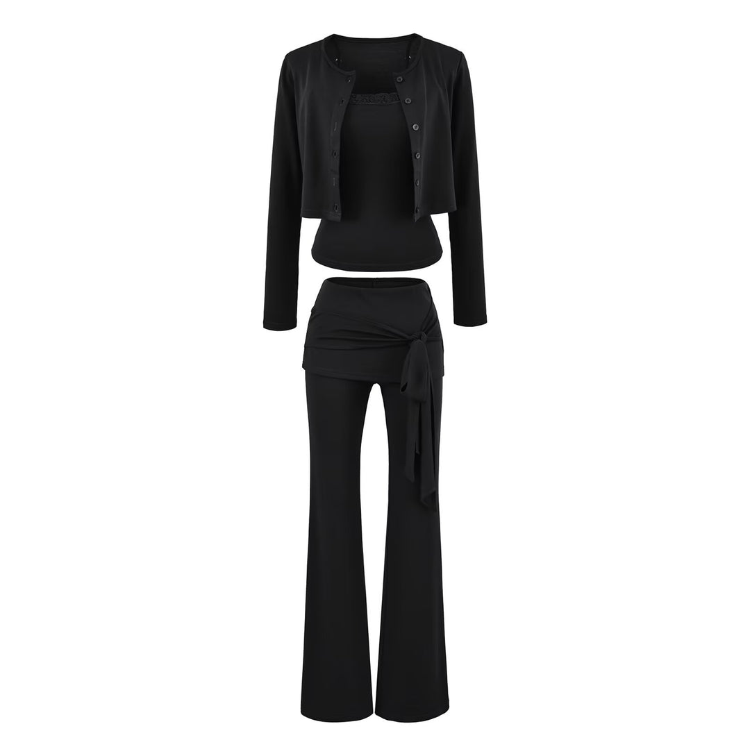Damen dreiteiliges Lounge-Set mit kurzem Knopfcardigan, Spitzentop und Wickel-Schlaghose Drune