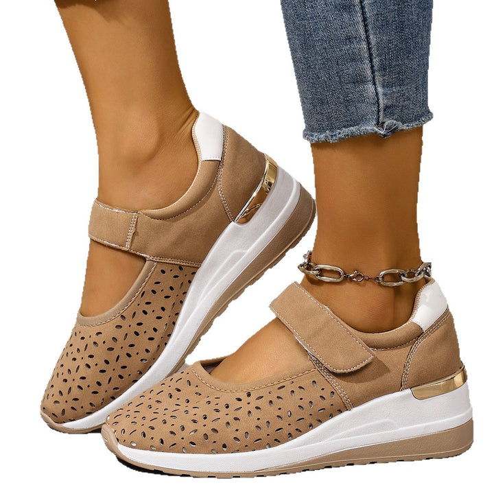Damen  sportlich-elegante Mary-Jane Keilslipper mit Klettverschluss und perforiertem Obermaterial Drune