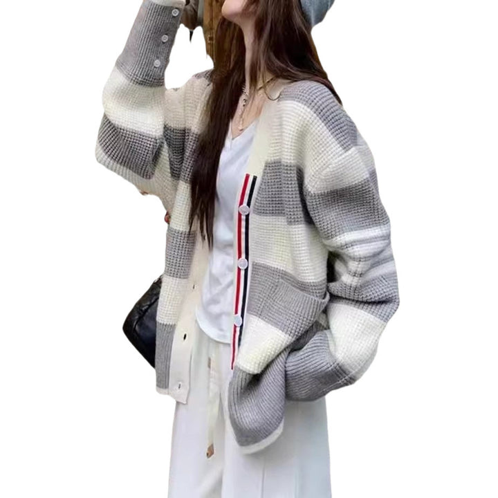 Damen Grobstrickjacke mit lässigen Streifen und großen Taschen Drune