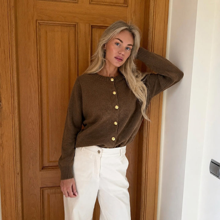 Damen kastiger Feinstrick-Cardigan mit goldfarbenen Zierknöpfen und gerippten Bündchen Drune