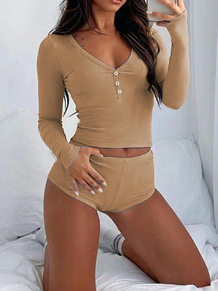 Damen Freizeit-Loungewear-Set mit hüftlangen Langarmoberteil und Shorts