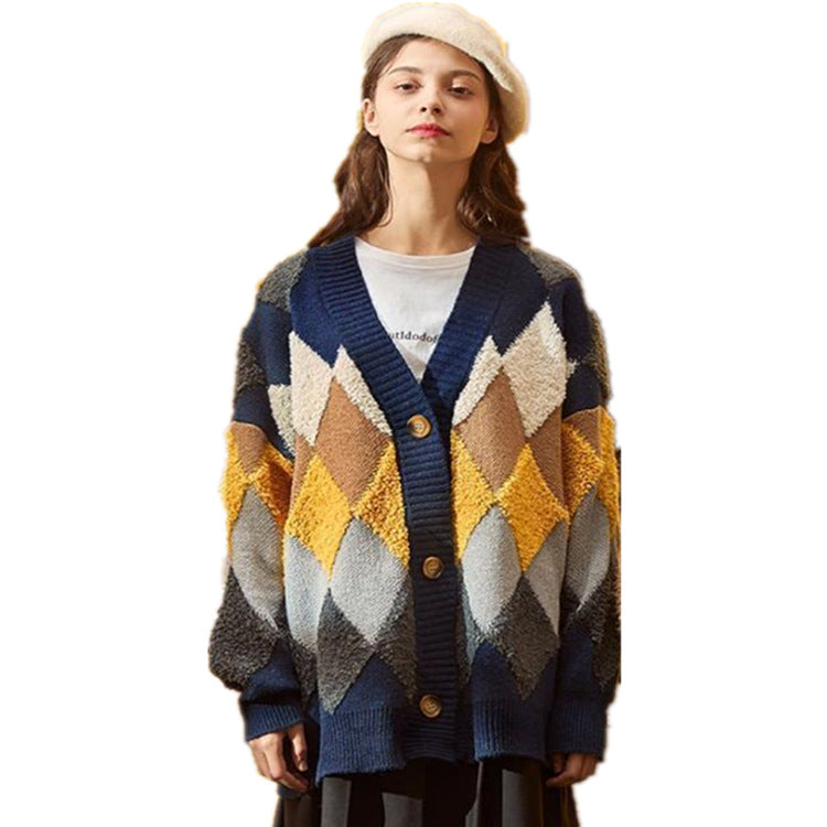 Damen Grobstrickjacke mit modernem Rautenmuster und großen Holzknöpfen Drune
