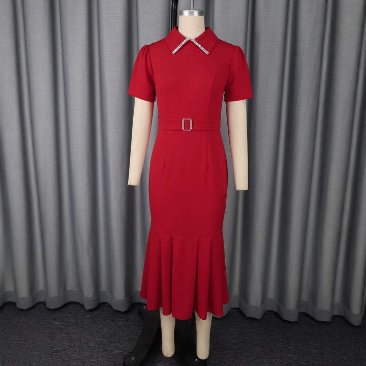Damen Elegantes Kleid mit schwingendem Saum und glamourösen Akzenten Drune