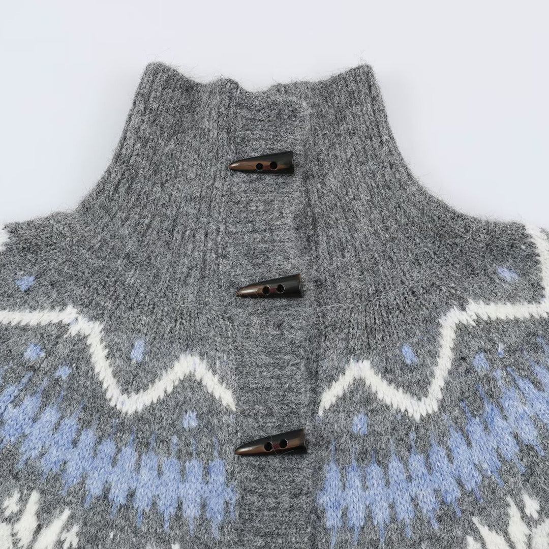 Damen Norweger-Strickjacke mit Stehkragen und Holzknopfverschlüssen Drune