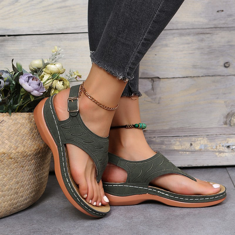 Damen Keil-Sandalette mit verstellbarem Fersenriemen und gesteppter Wildlederoptik Drune