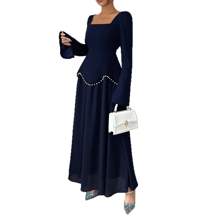 Damen nan elegantes Maxikleid mit quadratischem Ausschnitt, taillierter Schößchen-Passe und Perlenbordüre Drune