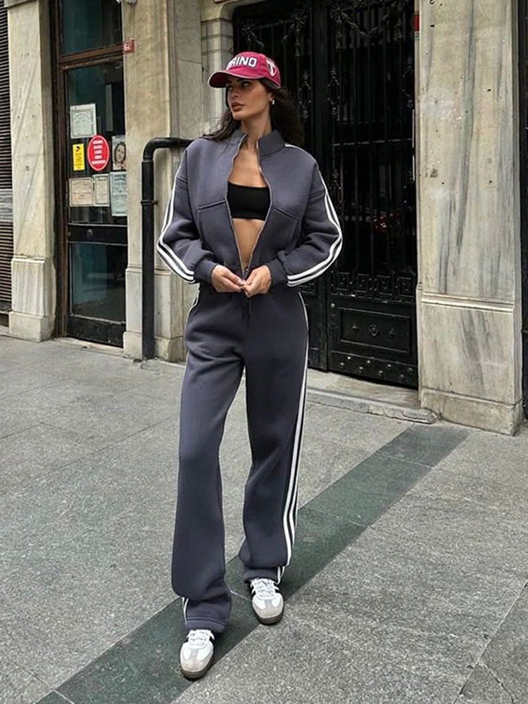 Damen Sportlicher Loungewear-Anzug mit hohem Kragen und seitlichen Streifen Drune