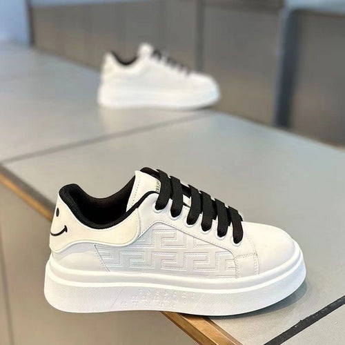 Damen Modische Sneakers mit hochdämpfender Sohle und stylishen Applikationen Drune