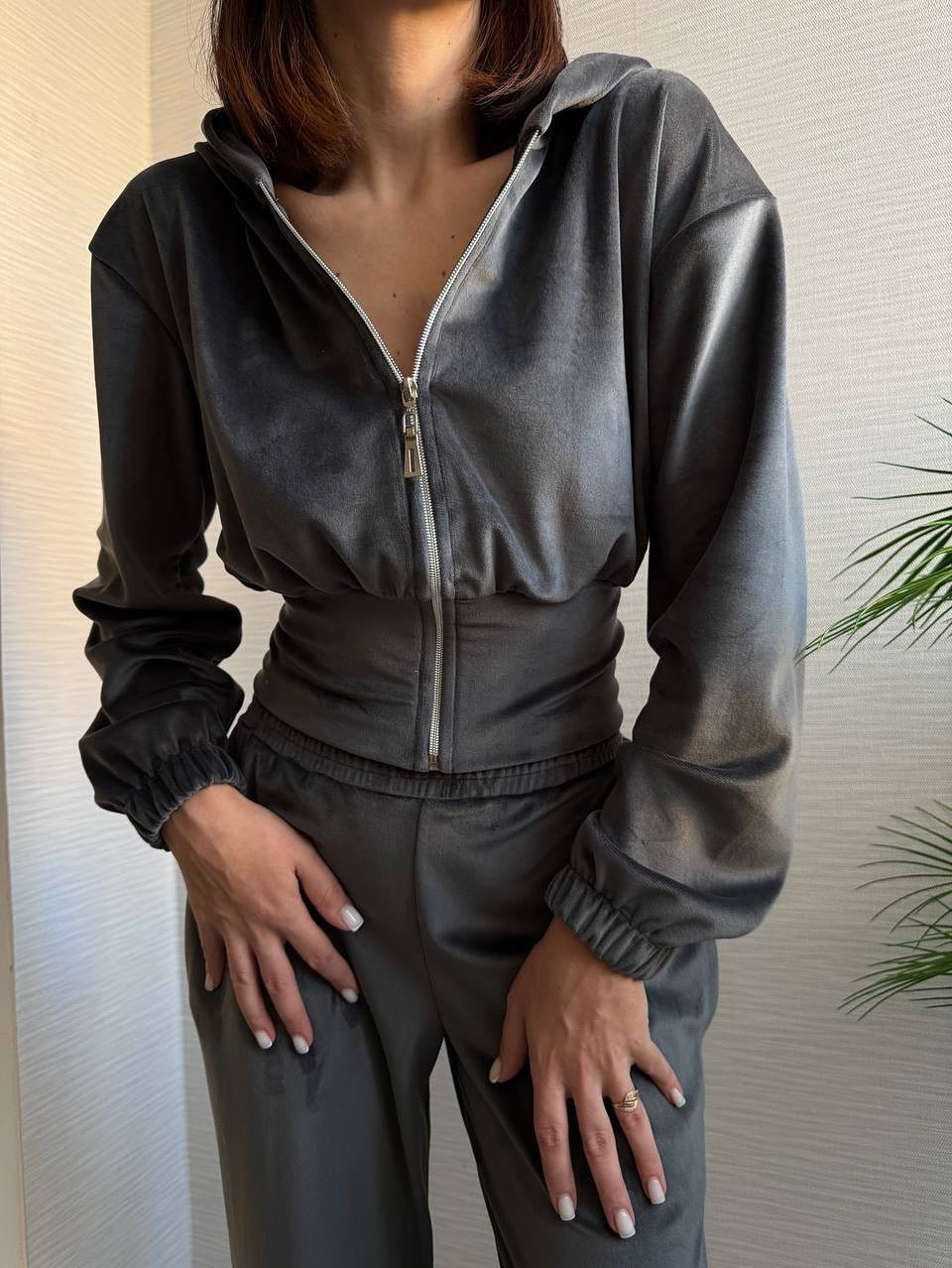 Damen Taillierte Cropped-Kapuzenjacke mit figurformendem Schlauchbund Drune