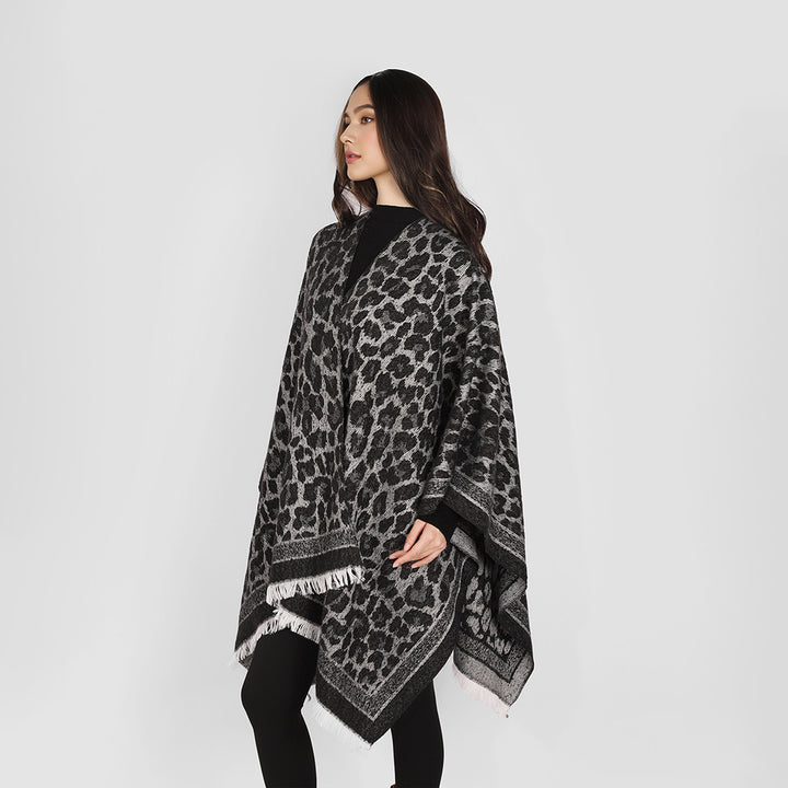 Damen Jacquard-Capeponcho mit Leo-Struktur und Fransensaum Drune