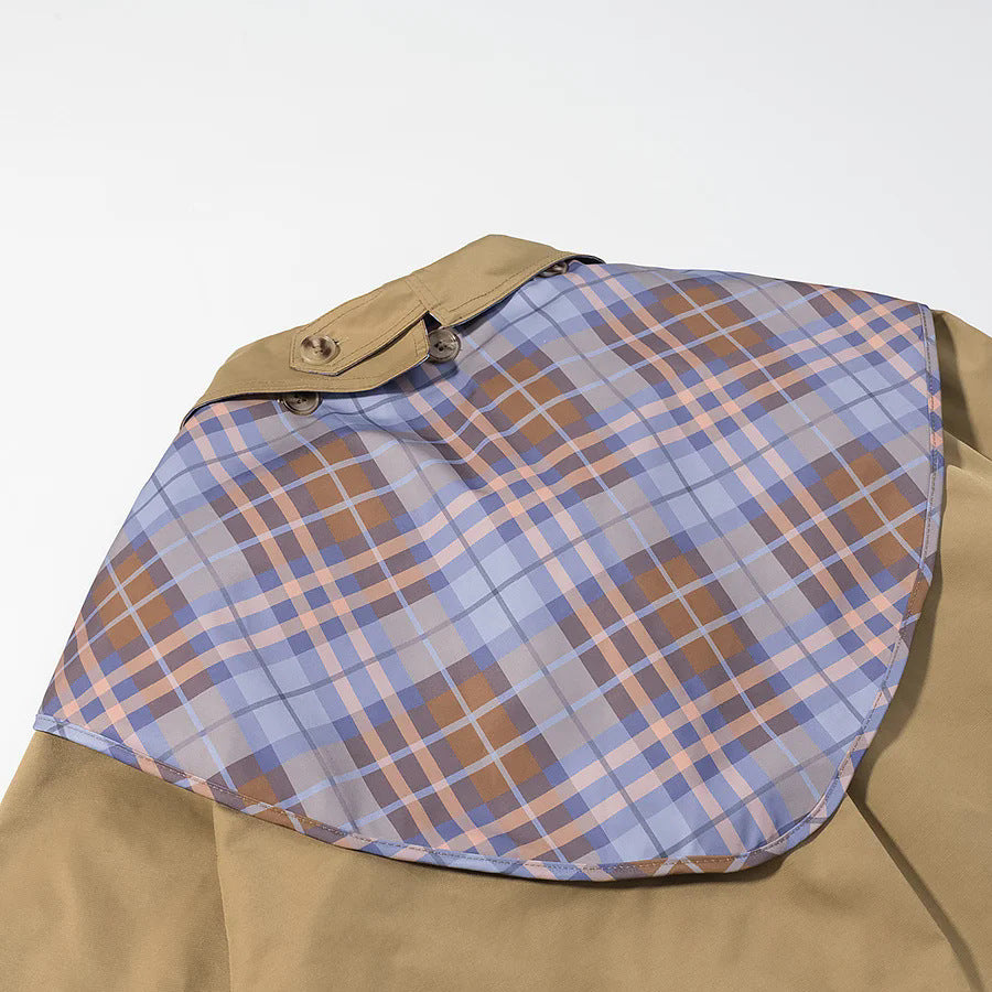 Damen nan kastige Regenblousonjacke mit abnehmbarem Karotuch als Kragendetail und bestickter aufgesetzter Tasche Drune