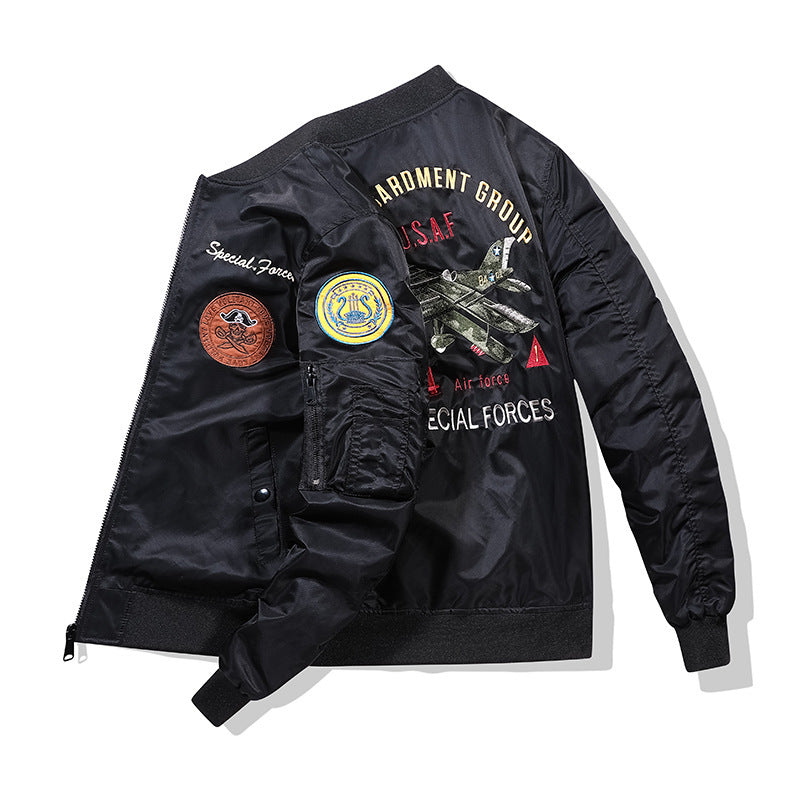 Herren Bomberblouson im Military-Patchstil mit Ärmel-Utilitytasche und geripptem Kragen Drune