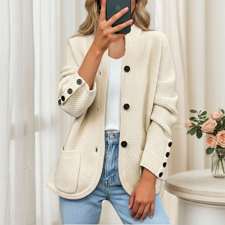 Damen nan strukturierte Oversize-Strickjacke mit dekorativer Ärmel-Knopfleiste und aufgesetzten Tasche Drune