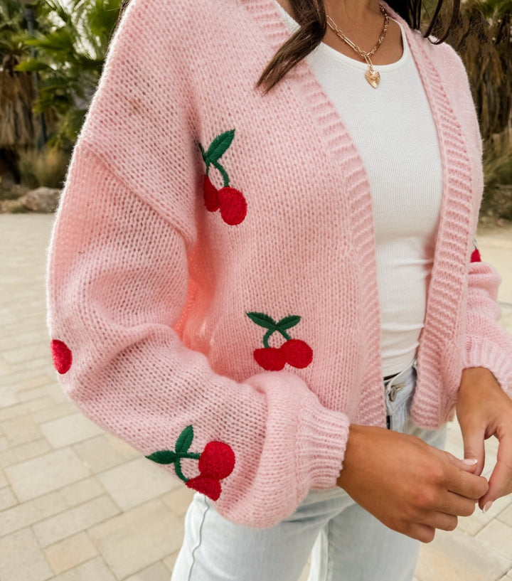 Damen Kurzgeschnittener Oversize-Cardigan mit Kirsch-Stickerei Drune