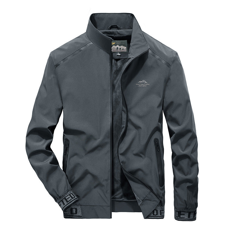 Herren Performance-Softshelljacke mit wärmender Fleecefutter, wind- und wasserabweisender Membran und reflektierenden Akzenten Drune