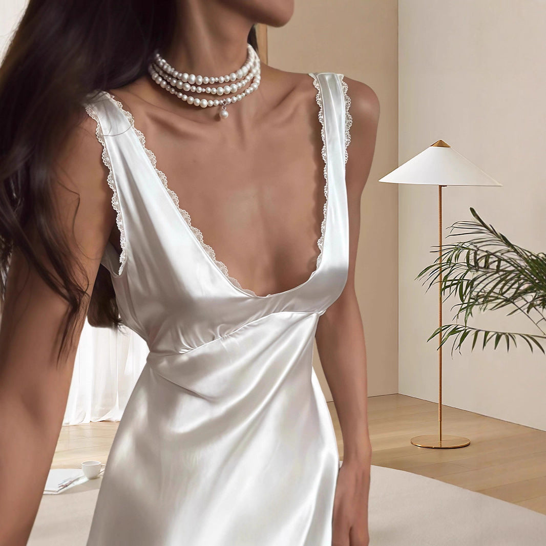 Damen Satin-Maxikleid mit elegantem V-Ausschnitt und feinen Details Drune