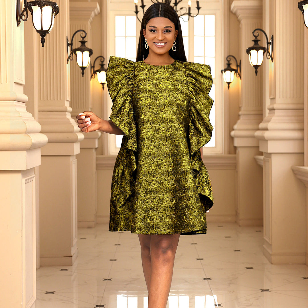 Damen glamouröses Kleid mit voluminösen Rüschen Drune