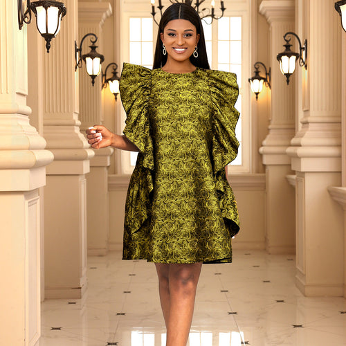 Damen glamouröses Kleid mit voluminösen Rüschen Drune