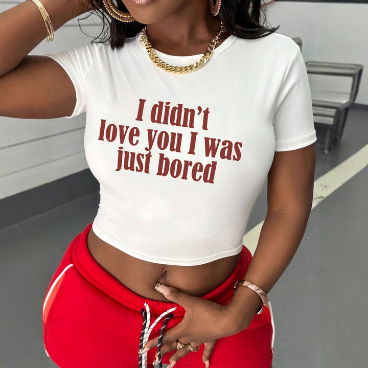 Damen Crop-Shirt mit kreativem Statement und figurbetontem Schnitt Drune