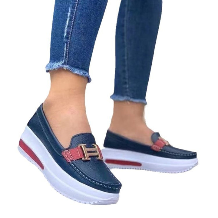 Damen Plateaulloafer mit modischem Schnallen-Detail und gepolstertem Komfortfußbett Drune