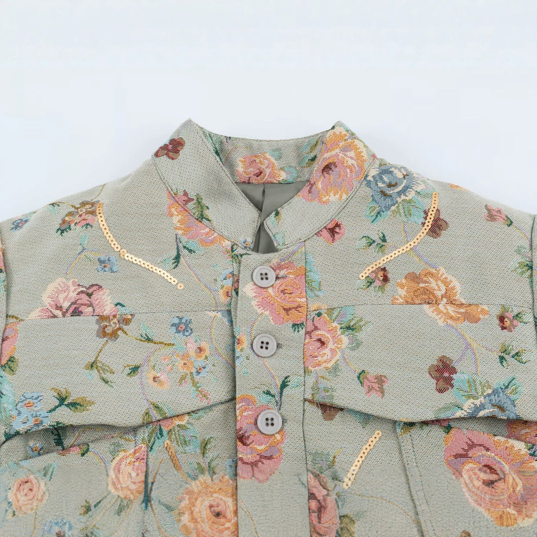 Damen geblümte Jacquard‑Kurzjacke mit Stehkragen, Pattentaschen und Paillettenbesatz Drune