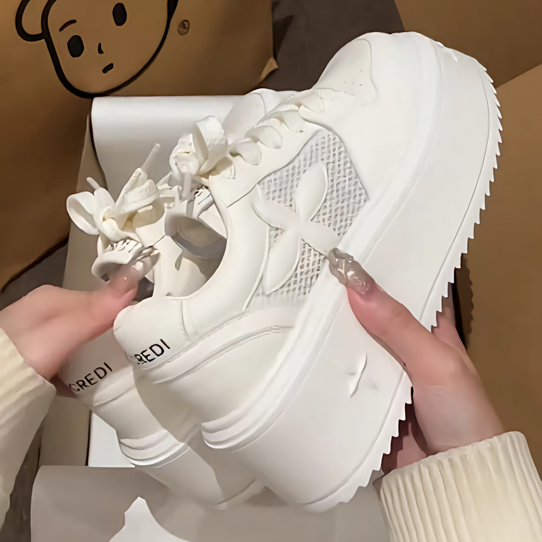 Damen Plateau-Chunky-Sneaker mit Blumenapplikation und Netz-Einsatz Drune