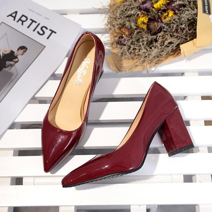 Damen Elegante Lack‑Pumps mit spitzer Kappe, gepolstertem Komfortfußbett und mittelhohem Blockabsatz Drune