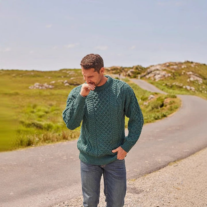 Herren Modischer Strickpullover mit Zopfmuster