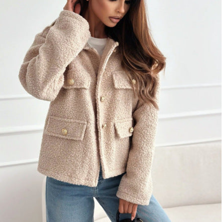 Damen Fluffige Fleecejacke mit dekorativen Taschen und goldenen Knöpfen Drune