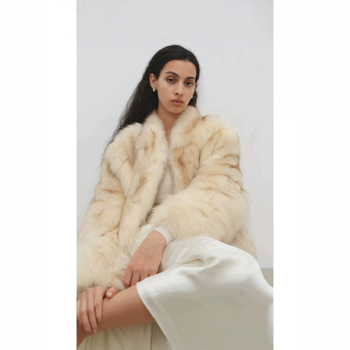 Damen Kurzmantel aus hochflorigem Kunstpelz mit tailliertem Boxy-Schnitt und voluminösem Schalkragen Drune