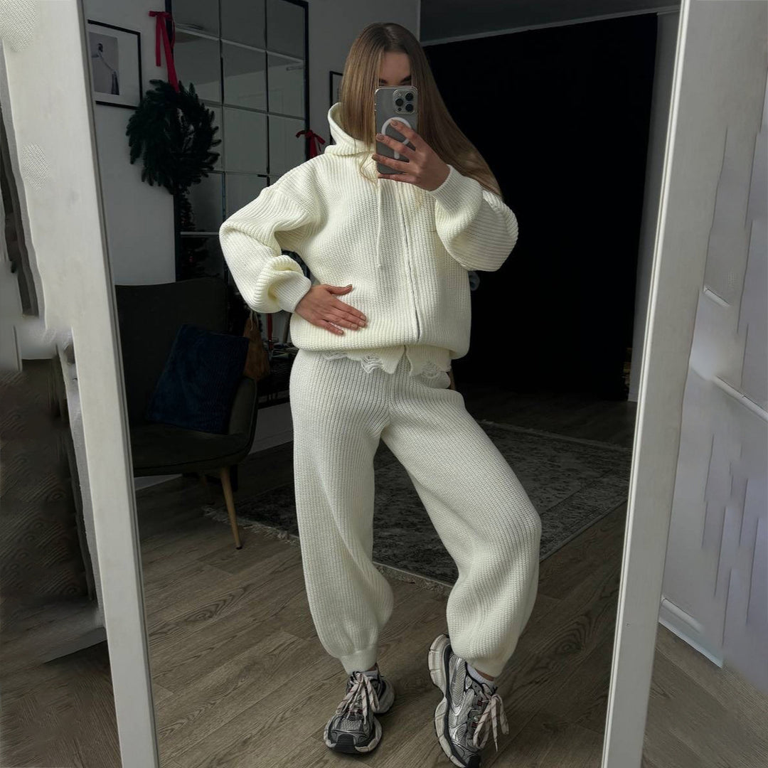 Damen Strickanzug mit lässigem Schnitt und modernem Hoody Drune