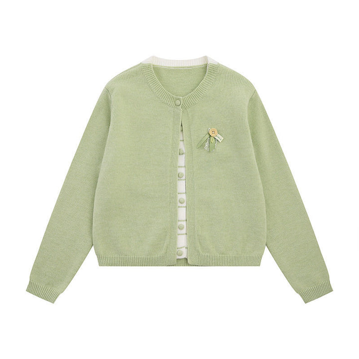 Damen Feinstrick-Cardigan mit Rundhals, verdeckter Knopfleiste und Zierbrosche Drune