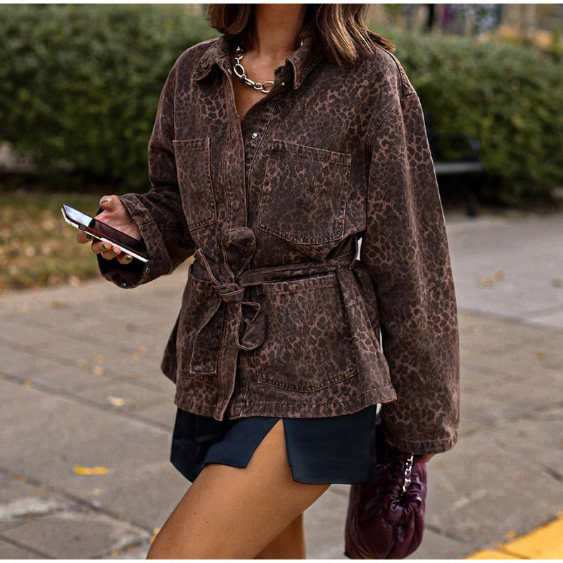 Damen modische Jeansjacke im Leoparden-Design mit Gürtel Drune