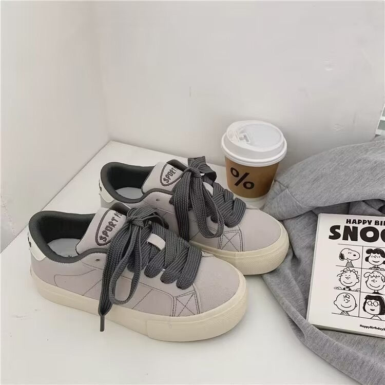 Damen Sportliche Sneakers aus hochwertigem Wildleder mit bequemen Schnürdetails Drune