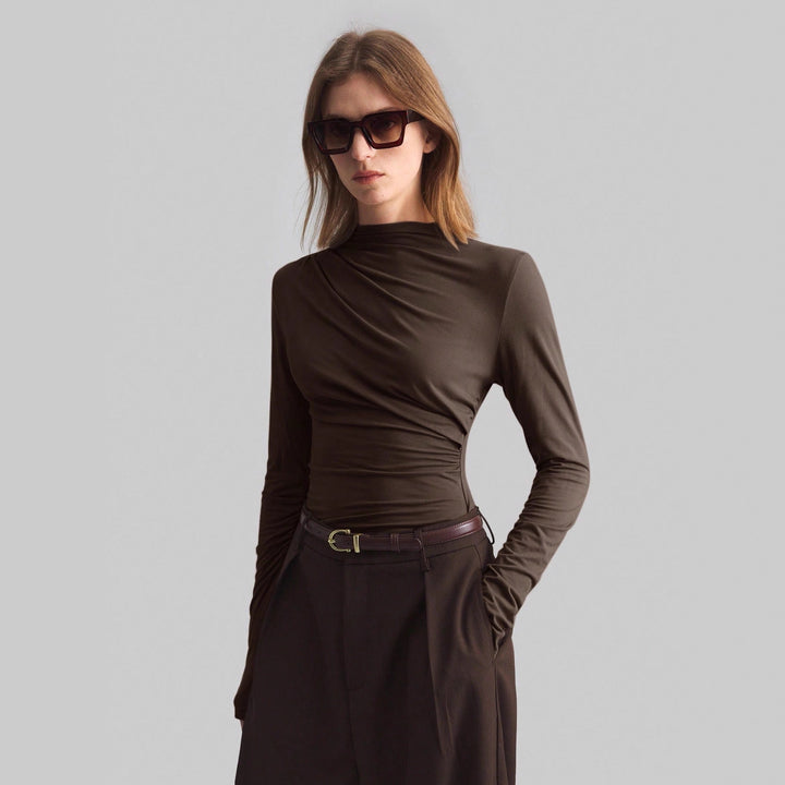 Damen nan schmal geschnittenes Langarmshirt mit asymmetrischer Drapierung und seitlicher Raffung Drune