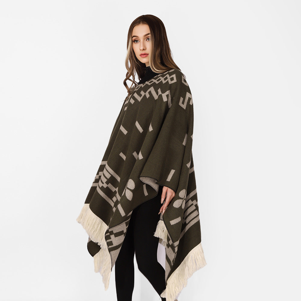 Damen V-Ausschnitt-Poncho im Jacquard-Strick mit Fransenabschluss Drune