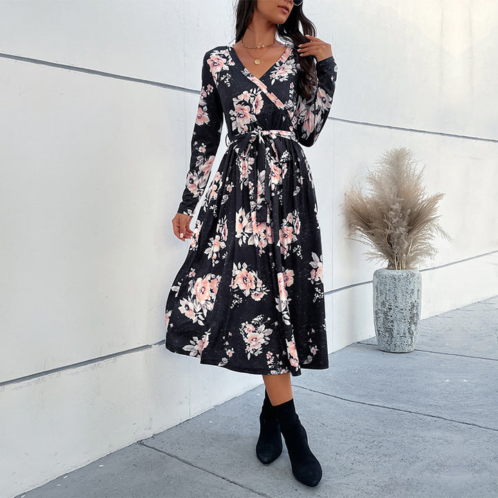 Damen Wickel-Midikleid mit tailliertem Bindegürtel, ausgestelltem Rock und V‑Ausschnitt Drune