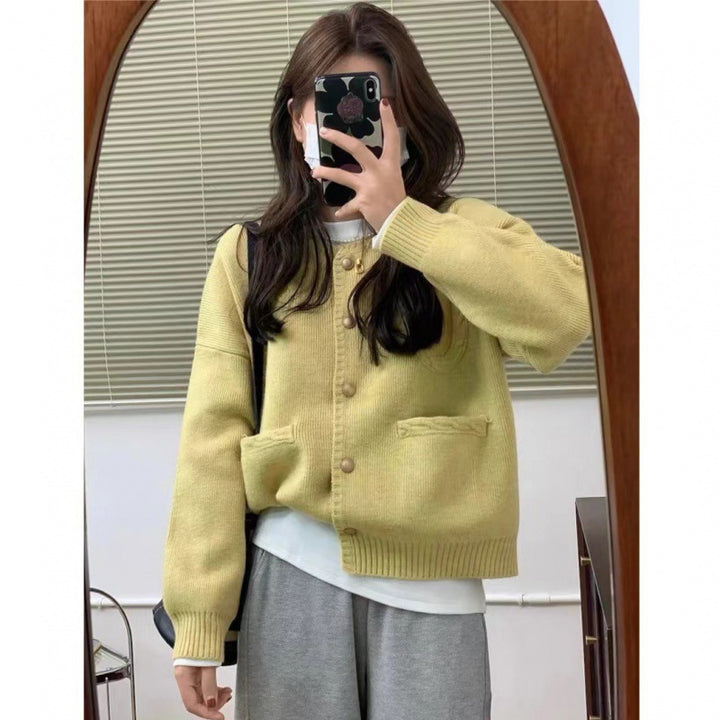 Damen Strickjacke mit Knopfdetails und großzügigen Taschen Drune