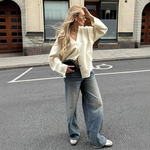 Damen Grobstrickjacke mit tiefem V-Ausschnitt und weiten Ärmeln Drune