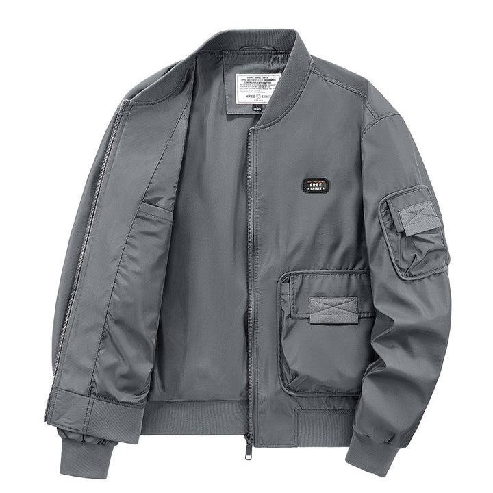 Herren Leichte Nylon-Bomberjacke im Utility‑Stil mit großen Fronttaschen und Ärmeltasche Drune