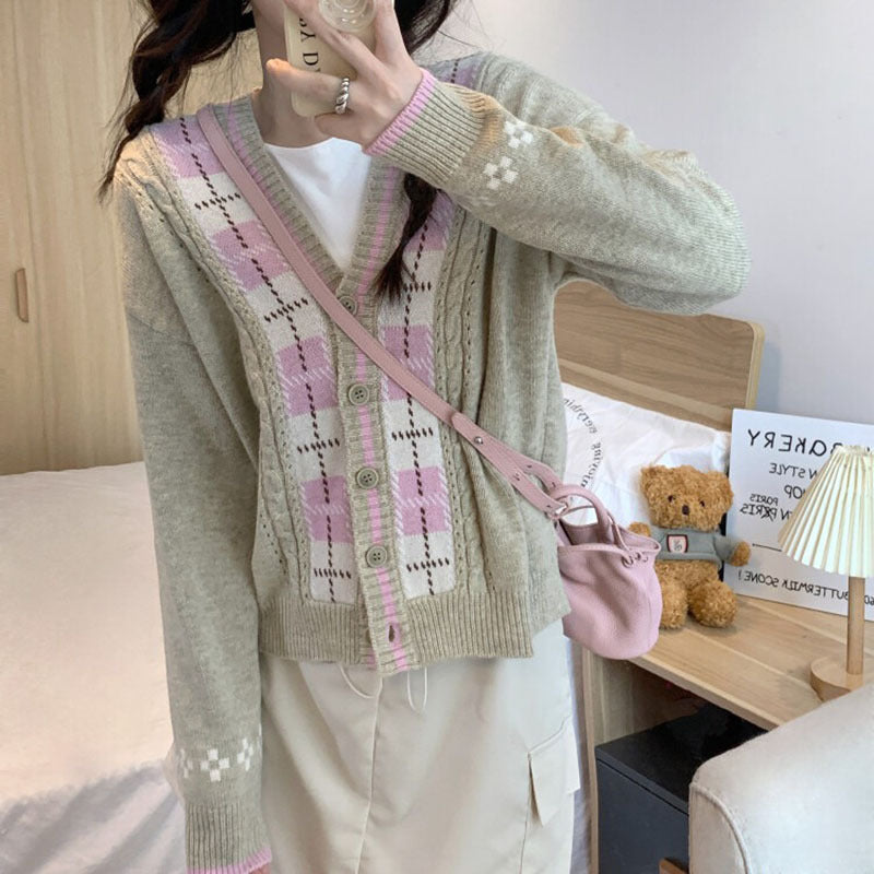Damen Strickjacke mit modischem Karomuster und pastelligen Akzenten Drune