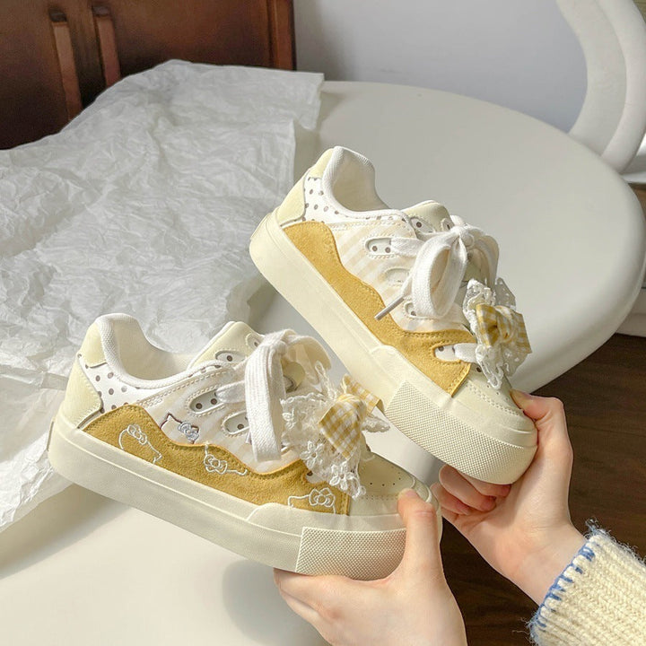 Damen Sneakers mit verspielt romantischen Details und komfortablen Sohlen Drune
