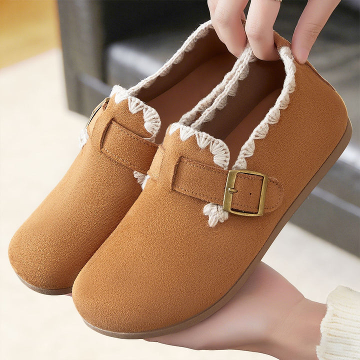 Damen nan kuschelige Mokassin-Slipper mit verstellbarem Schnallenriemen und gehäkelter Kantenverzierung Drune