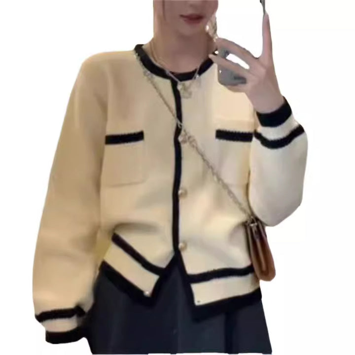 Damen modische Strickjacke mit dekorativen Taschen und kontrastierenden Details Drune
