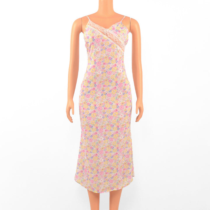 Damen Maxikleid mit zarten Spitzenakzenten und floralem Design Drune