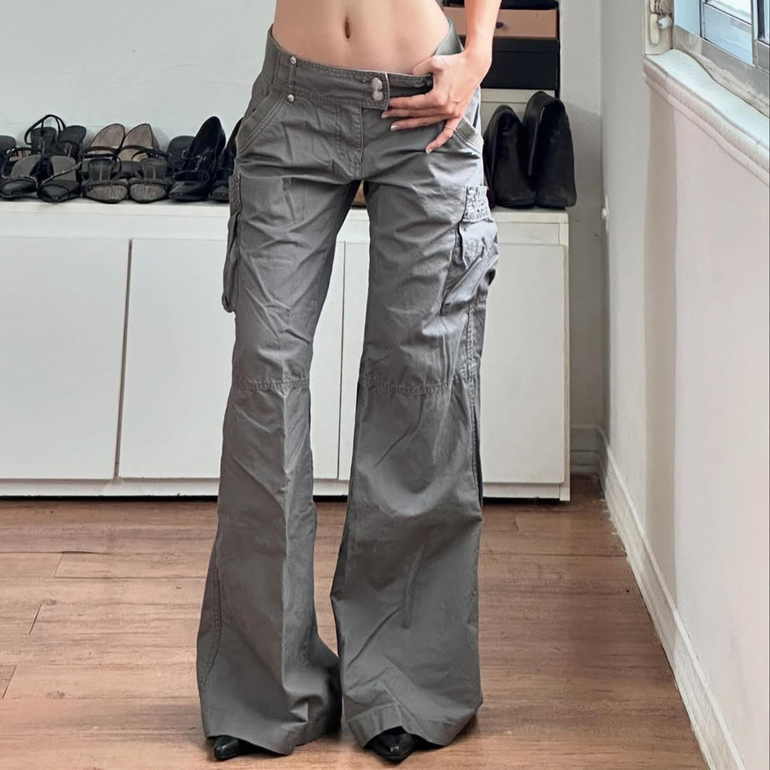 Damen Cargohose mit weitem Bein, hoher Taille und aufgesetzten Klappentaschen Drune