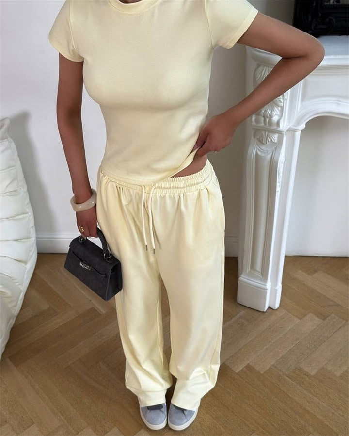 Damen figurnahes Kurzarm-Rippshirt und elastische High-Waist-Loungehose Set Drune